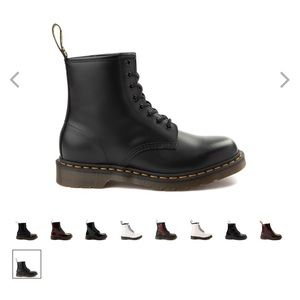 Dr. Marten’s 1460 Eye Smooth Boot *Brand New*